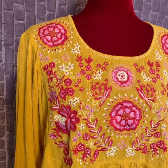 Altar’D State women’s Yellow Embroidered Crinkled Boho Top Size SMALL - Picture 2 of 5